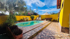 Casa Amarela na praia para 13 pessoas